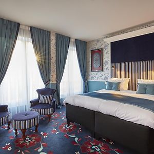 Luxury King Room
